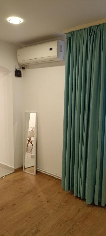 דירות סיביו Theo House מראה חיצוני תמונה